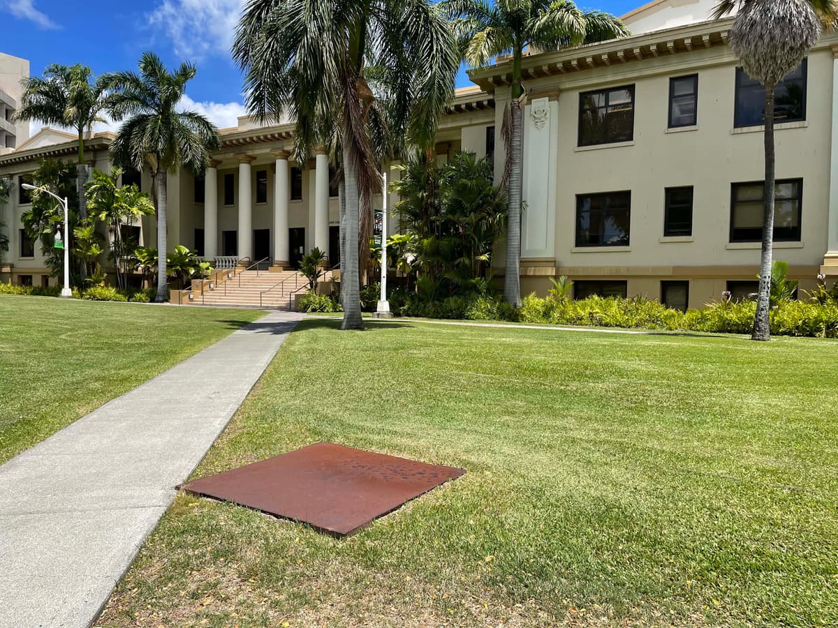 Hawaii_Hall