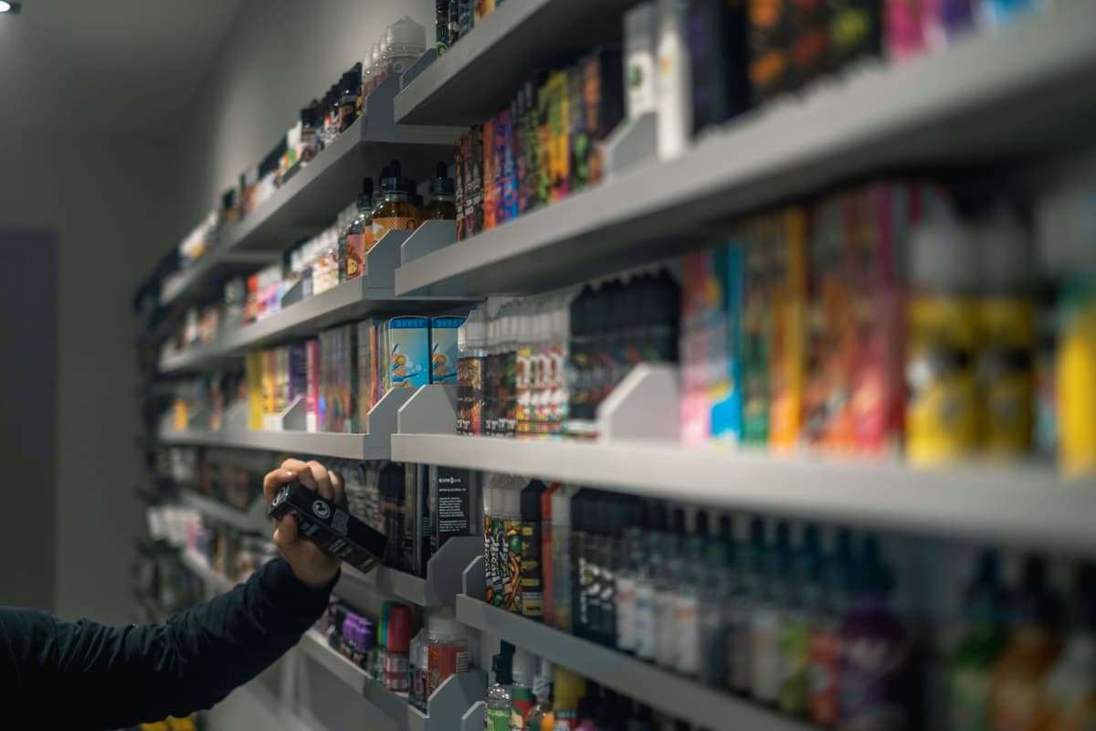 e-liquids-uk-hVcmxpYg1Gc-unsplash Electronic cigarettes / vapes: Not a safe way to light up